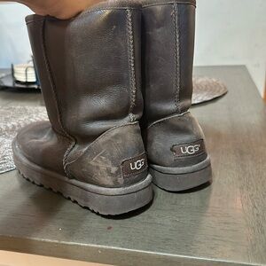Chocolate brown leather Uggs mid top
